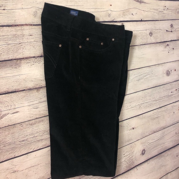 (NWT) Velvet feel slim fit pants - Picture 5 of 8